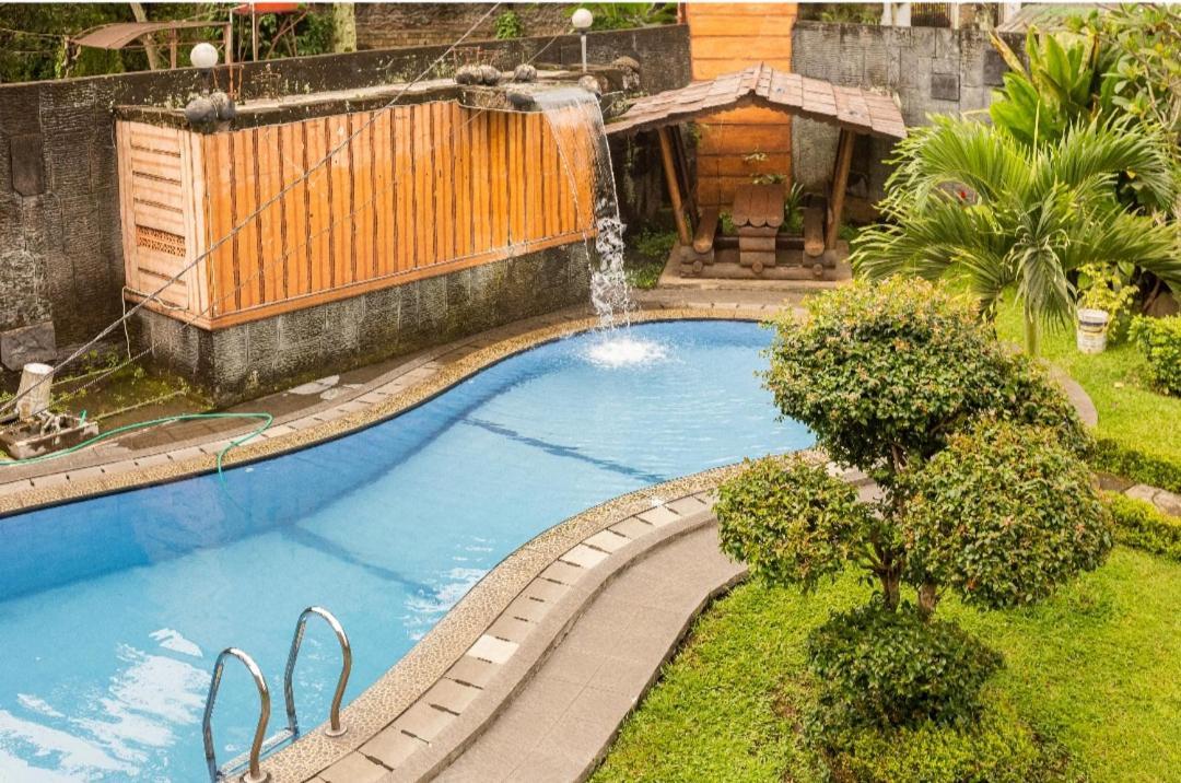 Villa Anjung Balak Cisarua Exterior foto